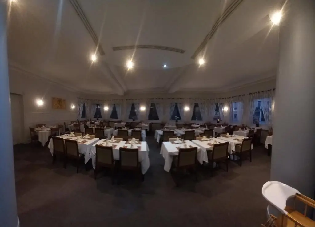 Hotel Bar Restaurant Les Nouveaux Ambassadeurs(SAS Royal Labouheyre)