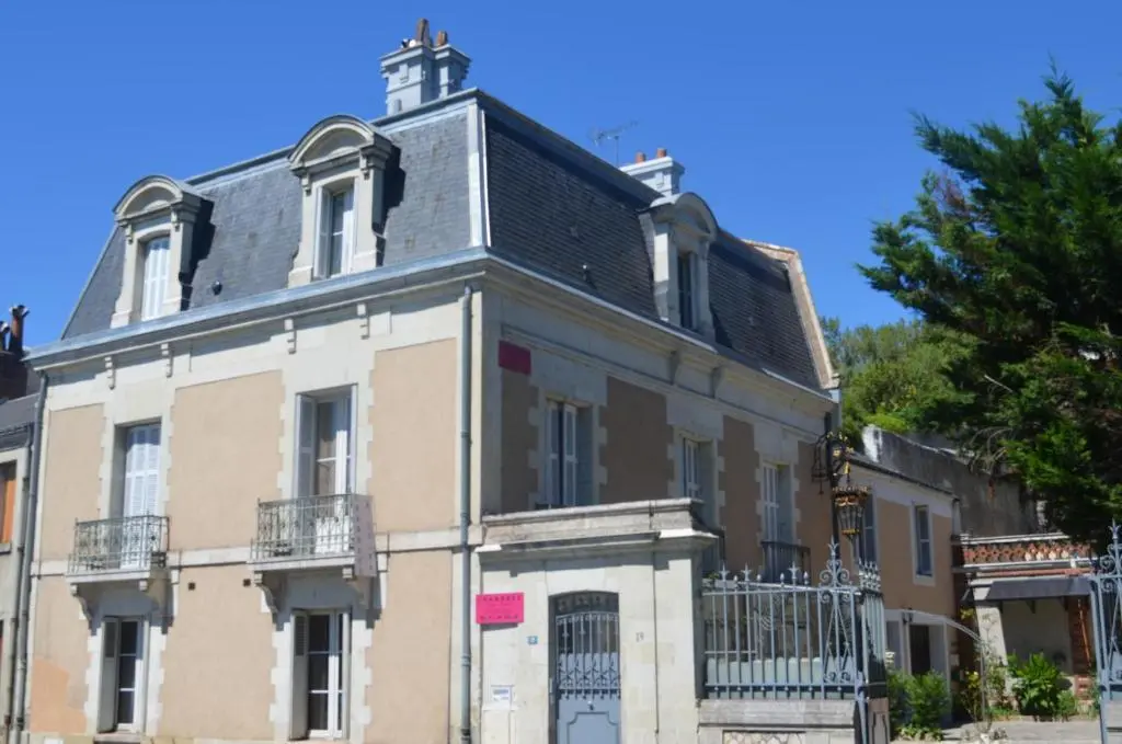 Lit En Loire Sarl