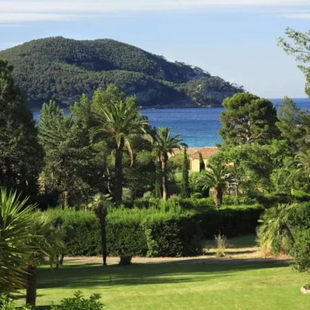 Grand Hotel Des Lecques – Bw Signature Collection