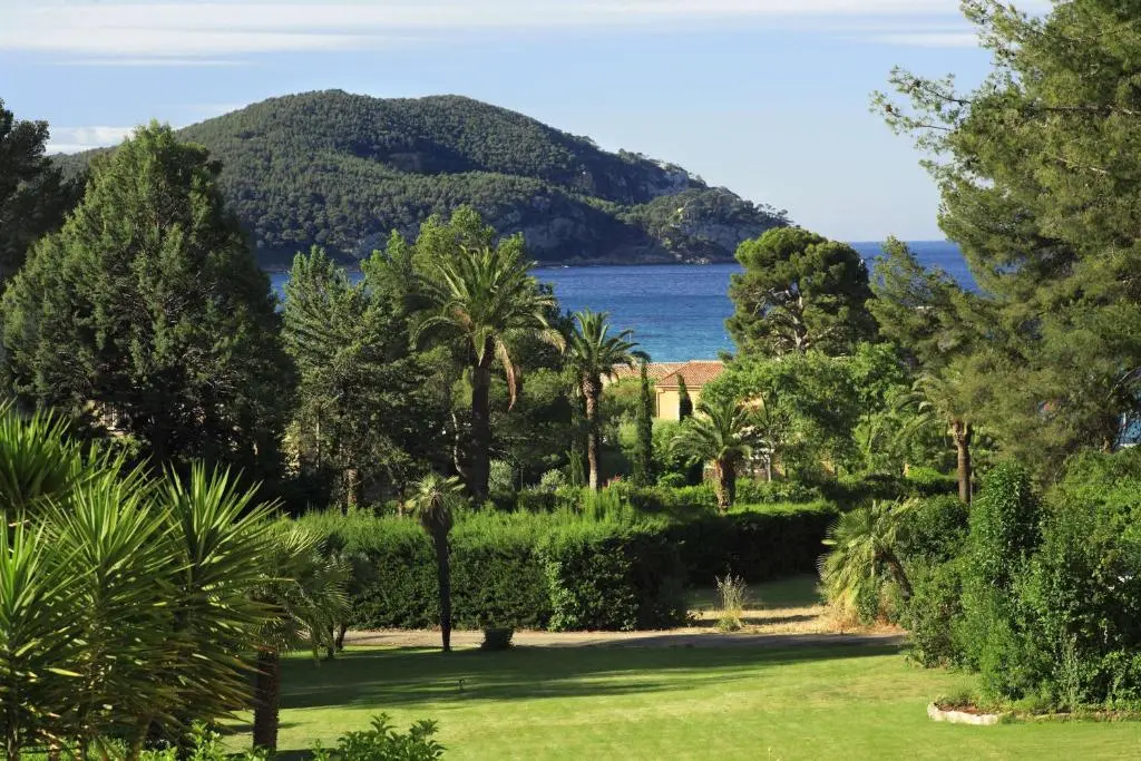 Grand Hotel Des Lecques – Bw Signature Collection
