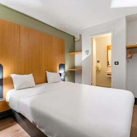 B&B HOTEL Saint-Etienne La Terrasse