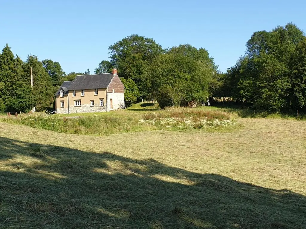 La fermette – chambre d’hotes dans environnement calme et arbore