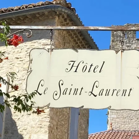 HOTEL LE SAINT LAURENT
