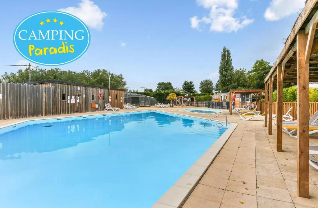 Camping Paradis Les Pins – Royan
