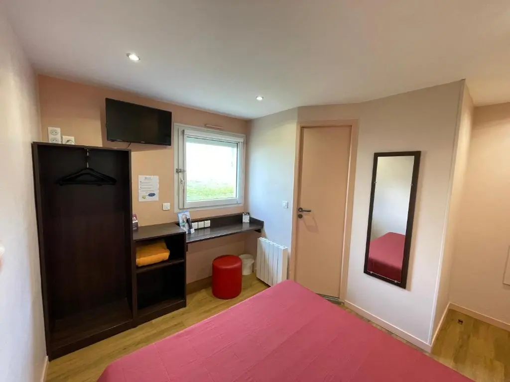 Brit Hotel Essentiel Saint-Quentin