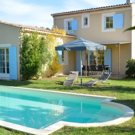 Lagrange Vacances – Le Clos Savornin en Luberon
