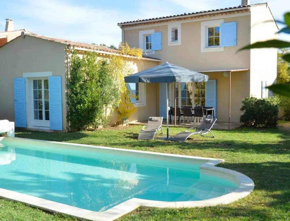 Lagrange Vacances – Le Clos Savornin en Luberon