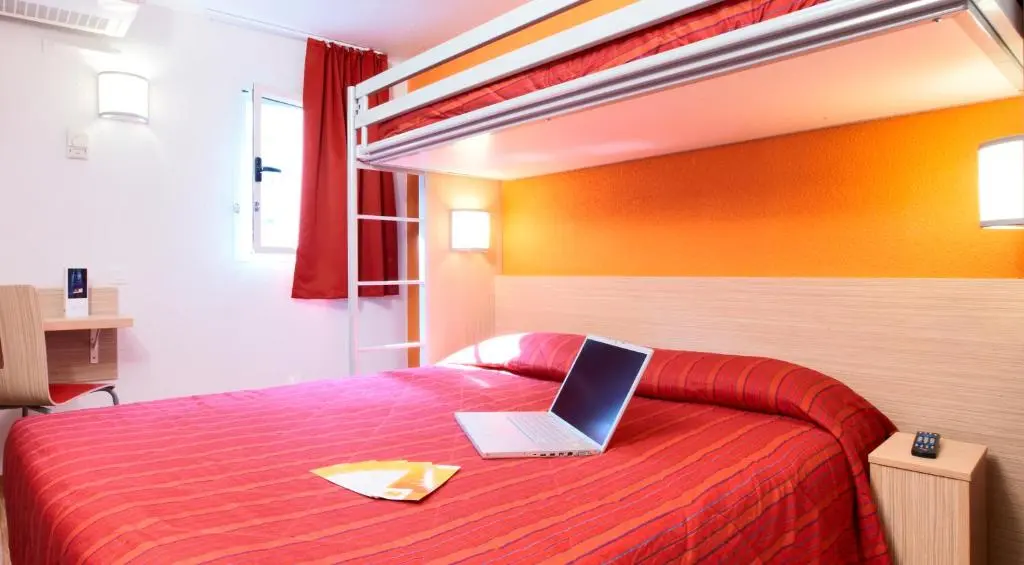 Hotel Premiere Classe Saint Thibault Des Vignes