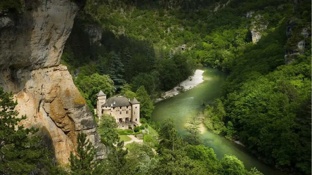 Demeures & Chateau de la Caze