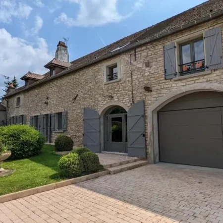 Le Clos des Ecureuils : Gite, chambres d&rsquo;hotes et jacuzzi aux portes de Beaune