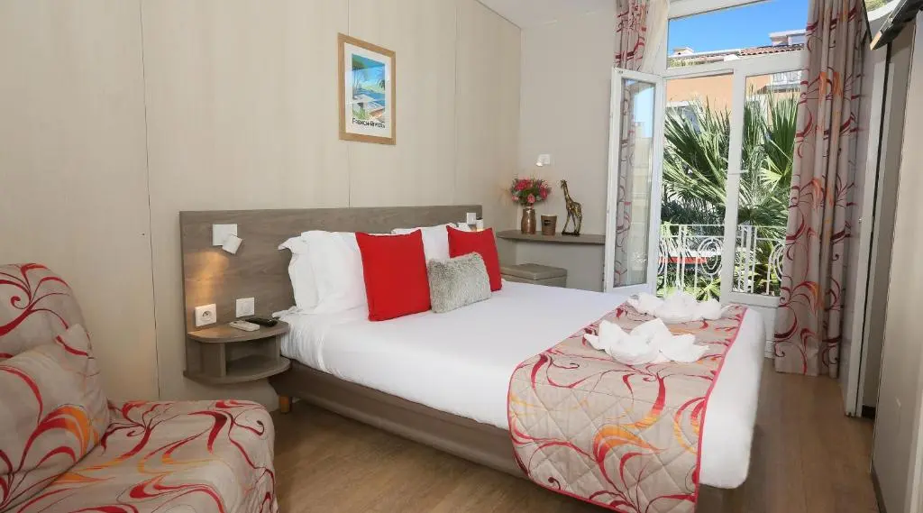 Brit Hotel Le Revest Sainte-Maxime
