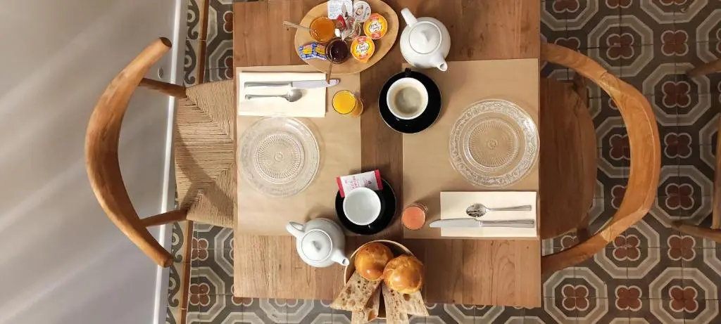 Hotel Bon Abri