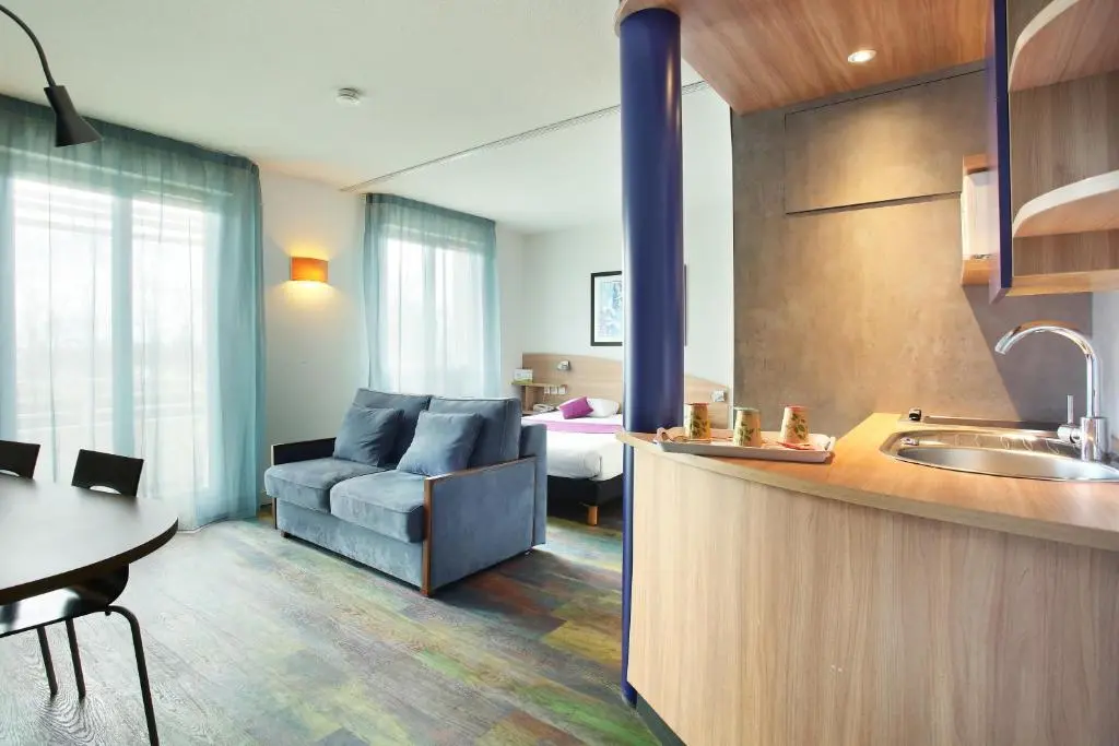 Hotel Suite-Home Orleans Nord – Saran