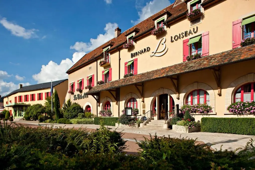 Le Relais Bernard Loiseau – hotel Relais & Chateaux 5 etoiles