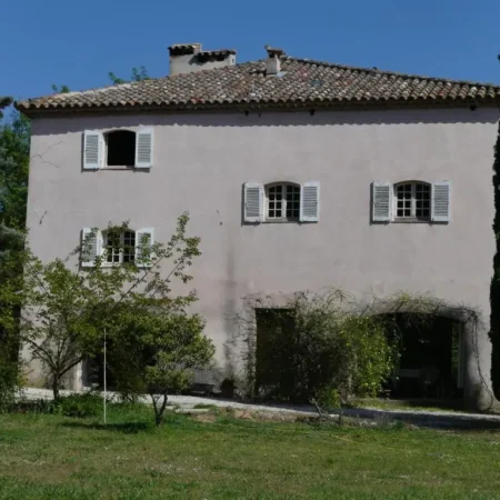 Le charme d&rsquo;une vieille bastide provencale