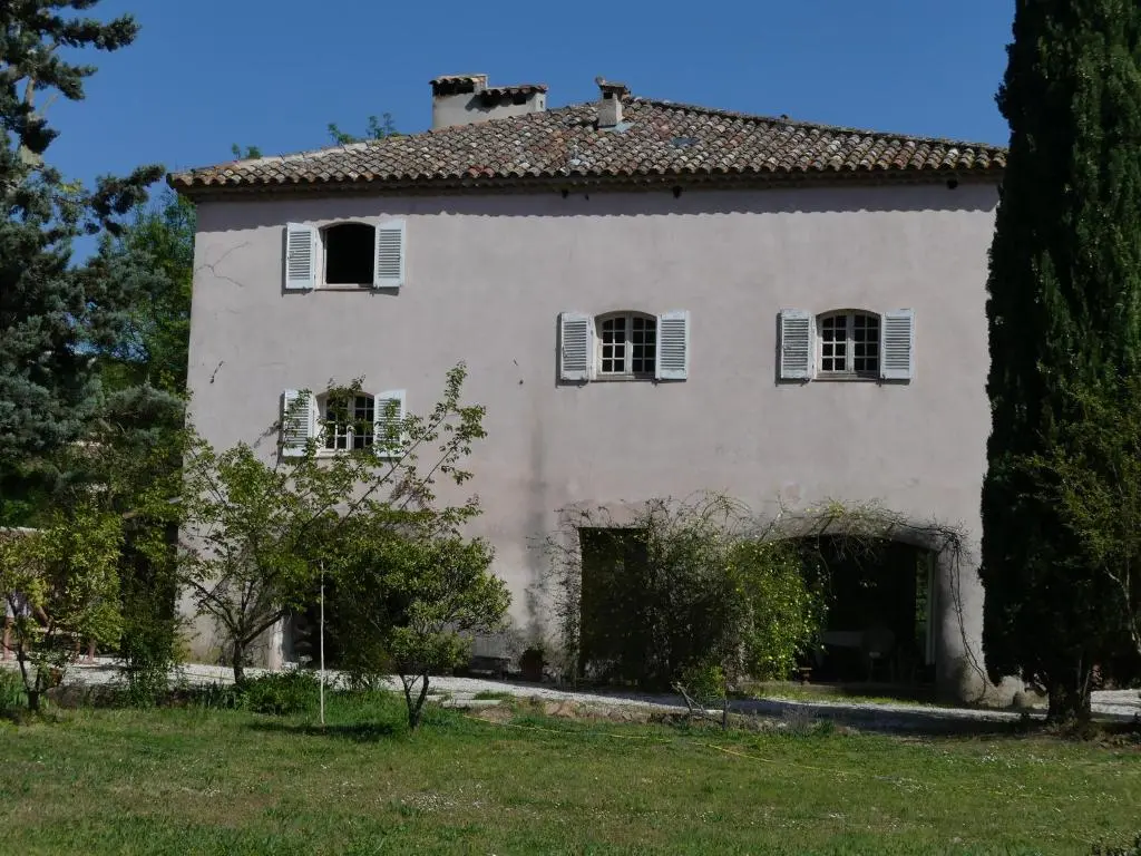 Le charme d’une vieille bastide provencale