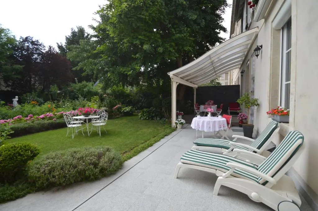 Chambre d’hotes a TOUL centre ville avec parking prive