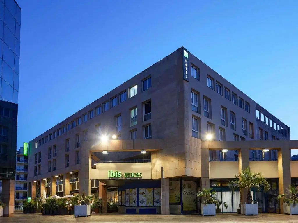 All Seasons Toulon Center Congress