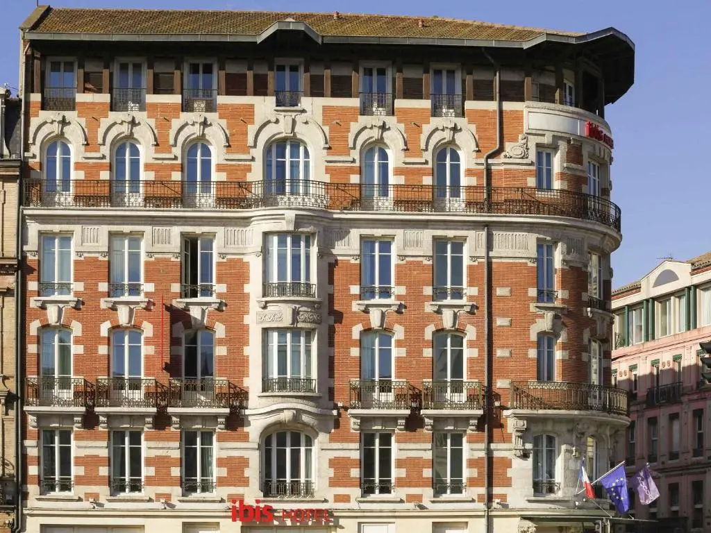 Hotel M