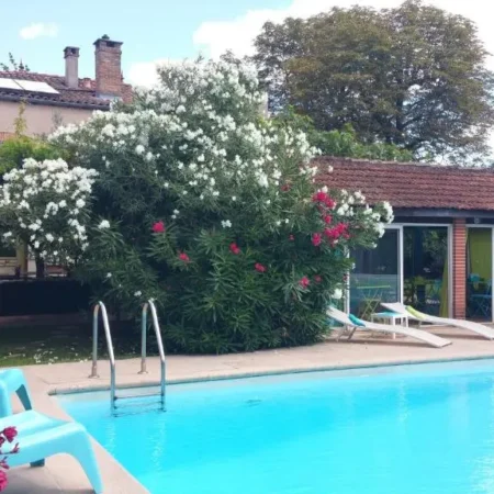 La Villa Des Violettes