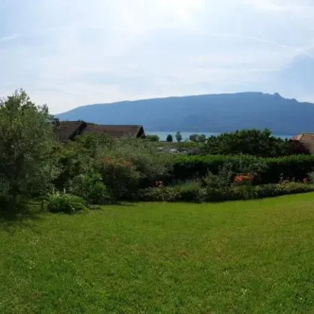Le Lac