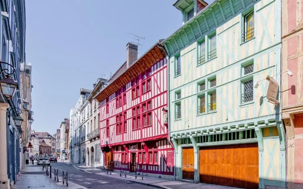 Brit Hotel Les Comtes de Champagne