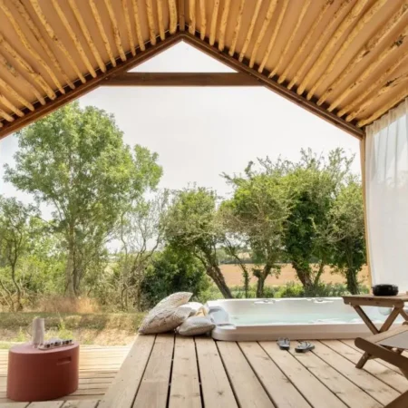 CAMPING DAMONA LODGES