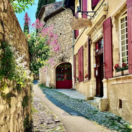 HOSTELLERIE LE BEFFROI