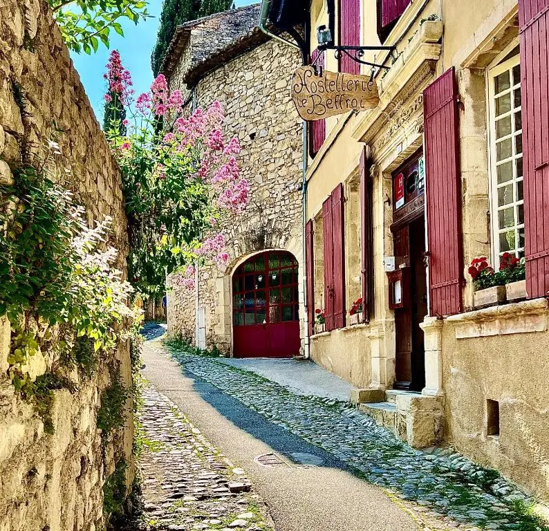 HOSTELLERIE LE BEFFROI