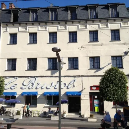 Le Bristol