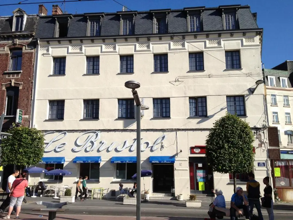 Le Bristol