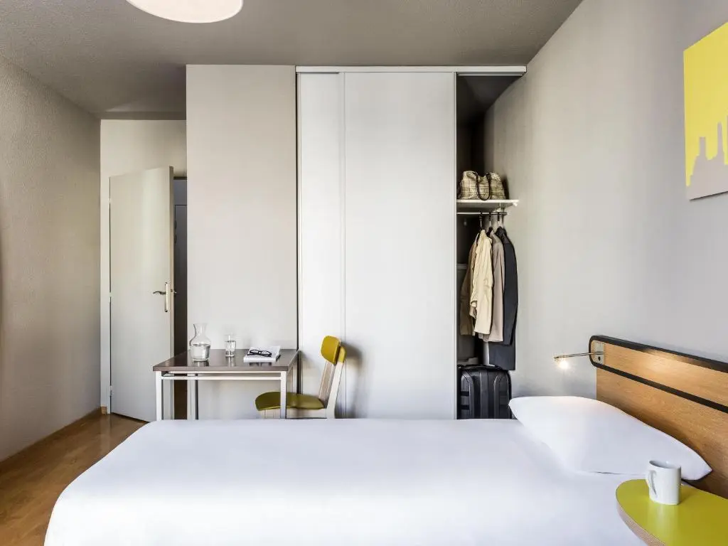 Aparthotel Adagio access Vanves Porte de Chatillon