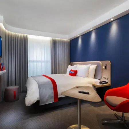Holiday Inn Express Paris – Velizy, an IHG Hotel
