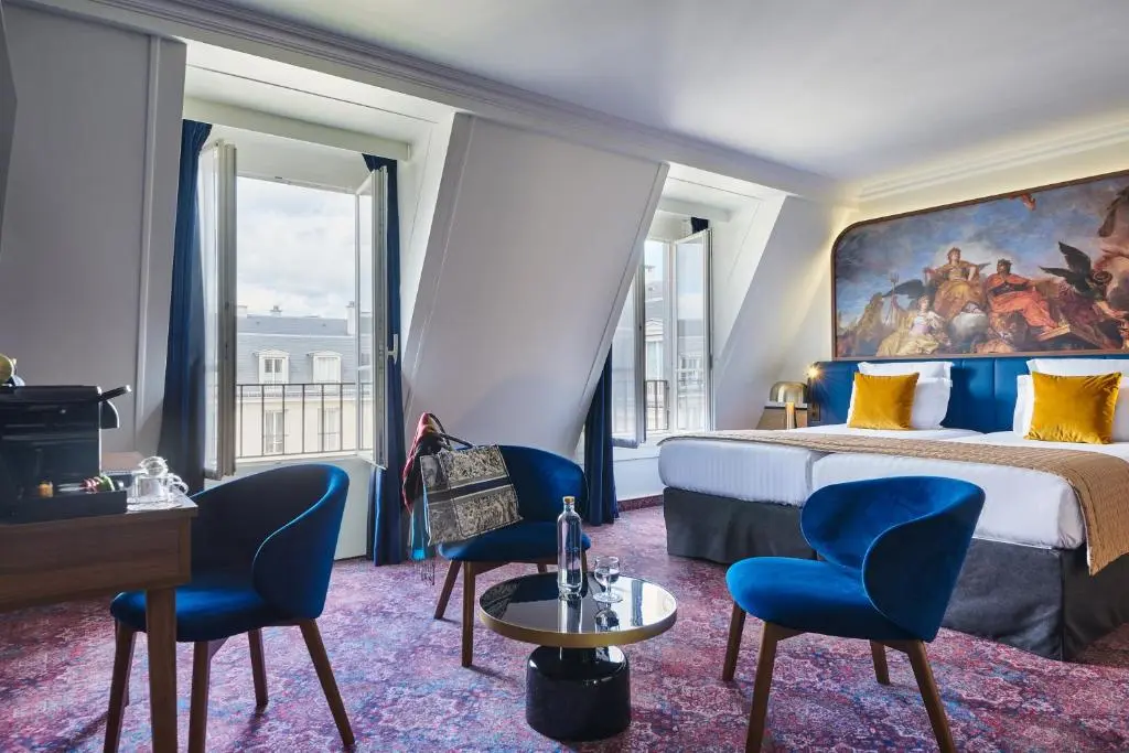 Hotel le Versailles.