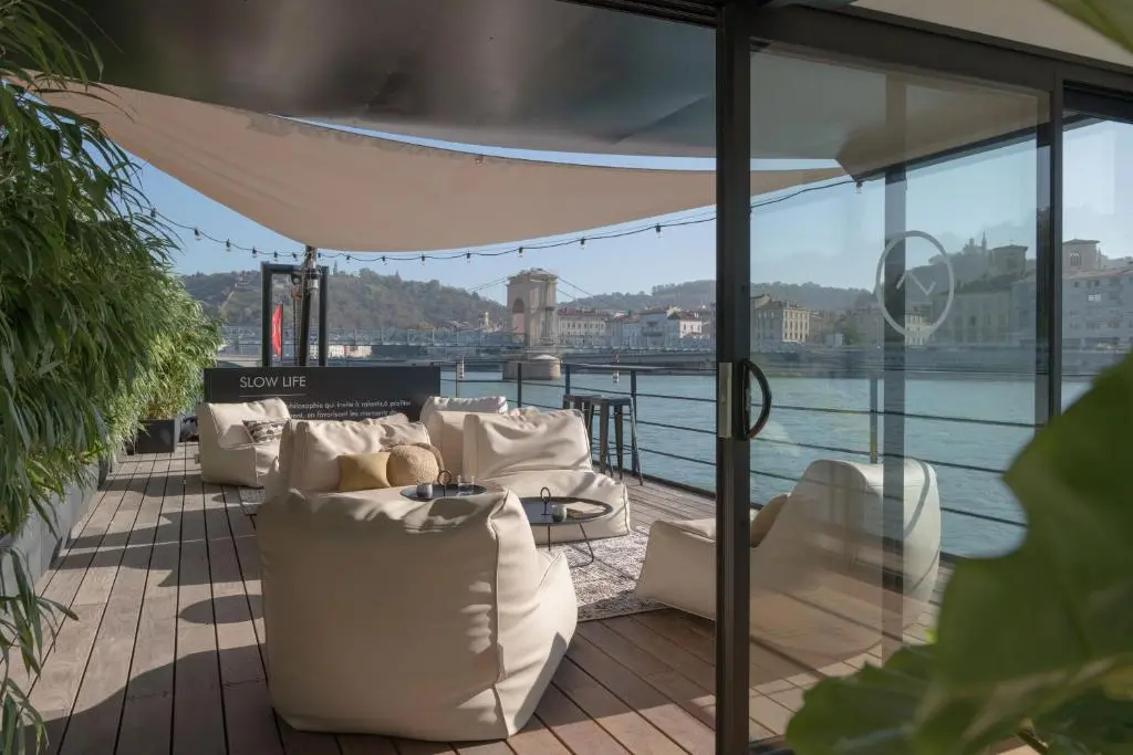 LA PENICHE « Bed And Bicycle » – Vienne