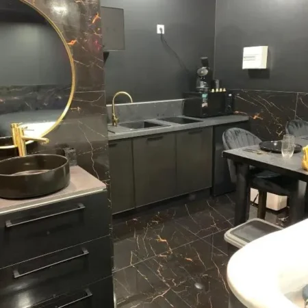 Black Room – love room jacuzzi prive