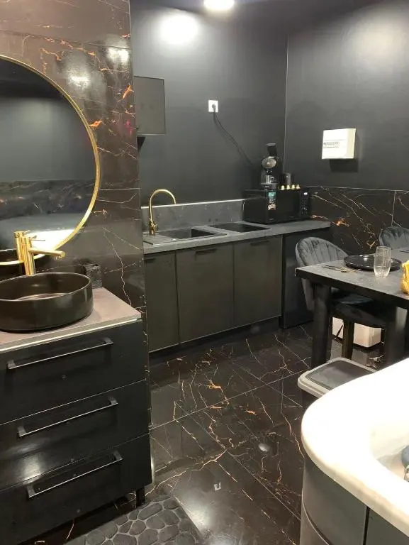 Black Room – love room jacuzzi prive