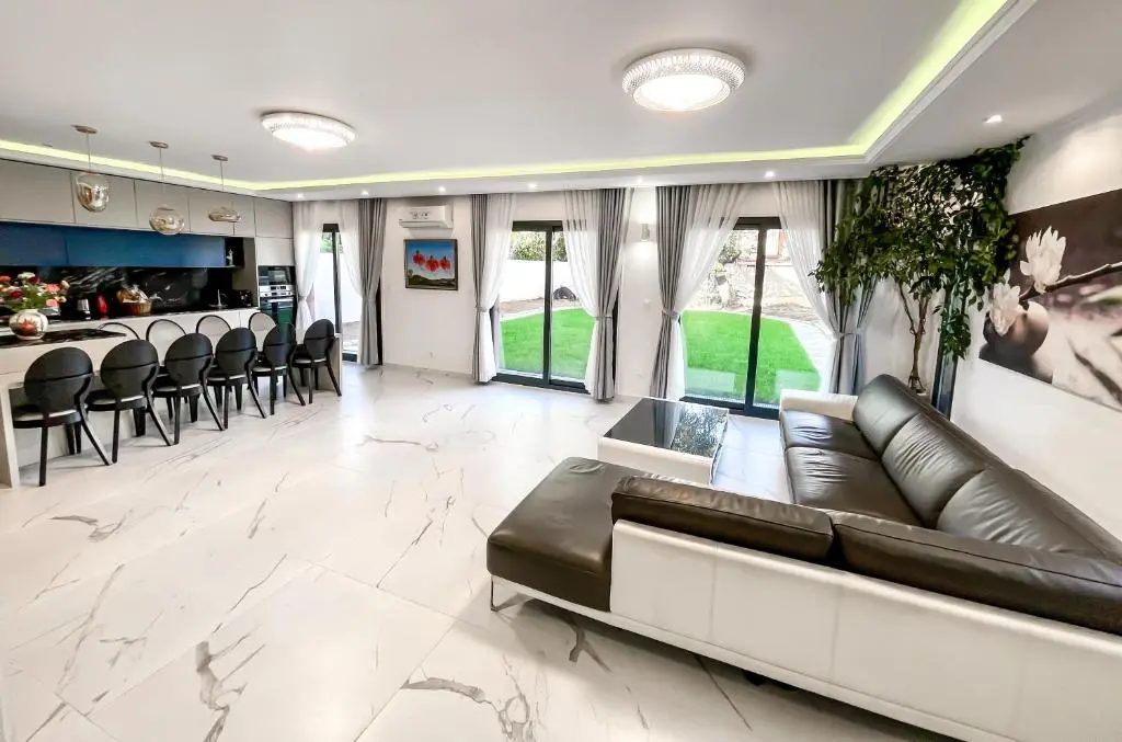 Paris Dream Villa