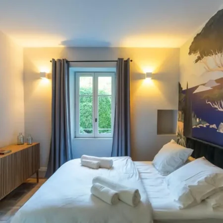 L’Heure Bleue – Chambres d’Hotes et Restaurant a Villeneuve-les-Avignon