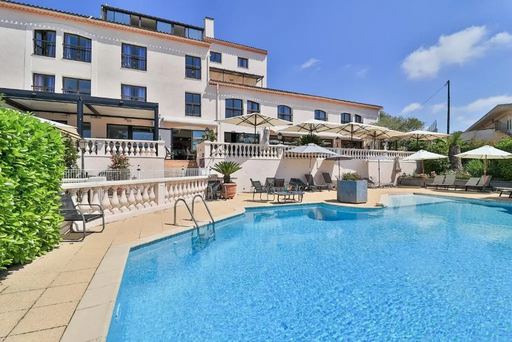 Perla Riviera Logis Hotel – Restaurant
