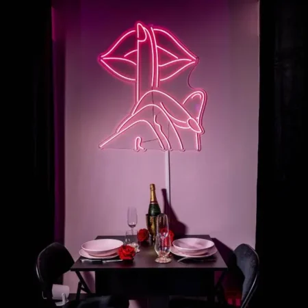 Pinky room