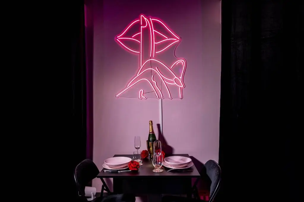 Pinky room