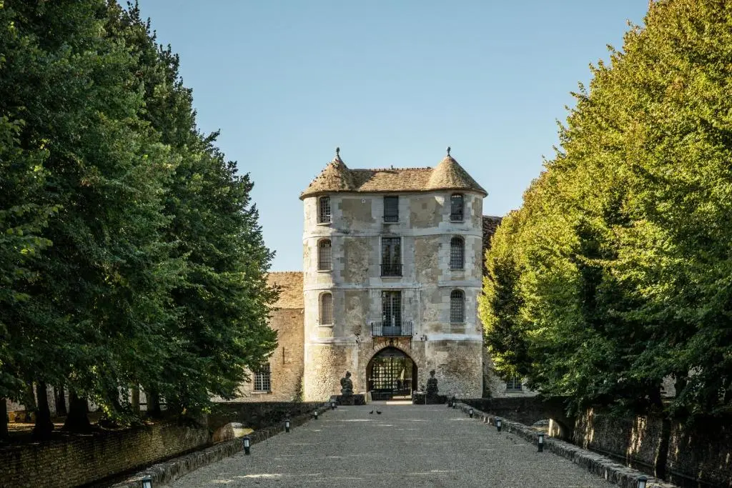 Chateau de Villiers le Mahieu – Les Maisons de Campagne