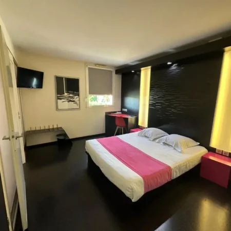 Hotel Gardenia YVRAC – BORDEAUX EST