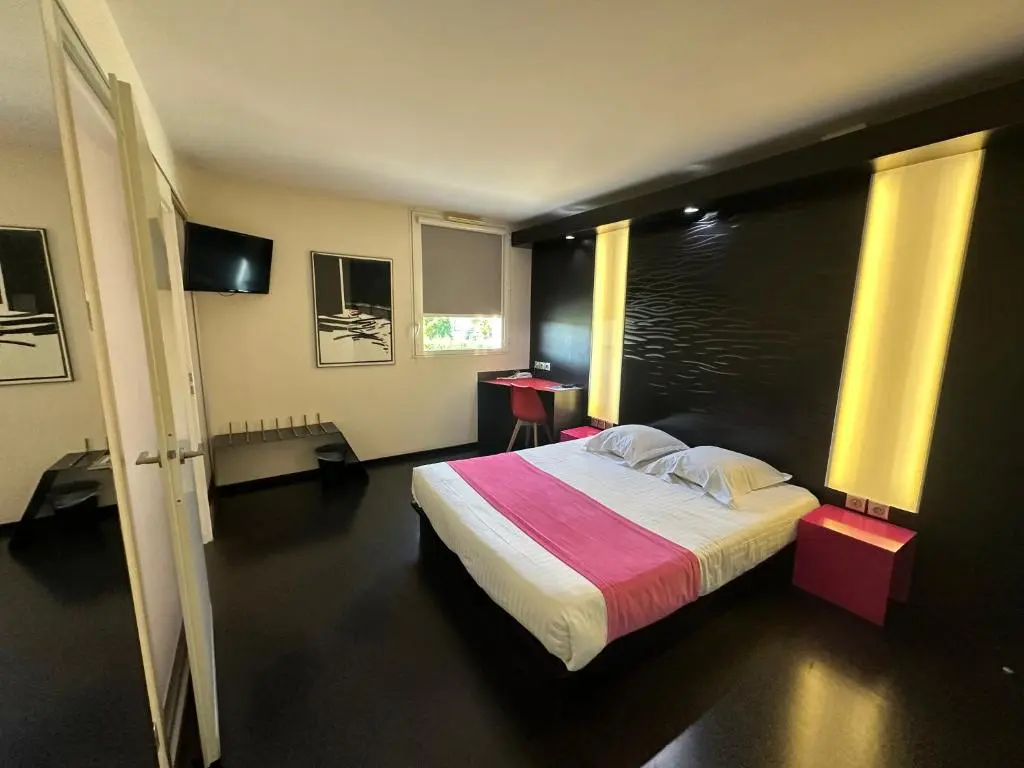 Hotel Gardenia YVRAC – BORDEAUX EST